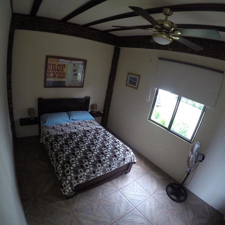 Casa Roja Hostel Montañita 外观 照片