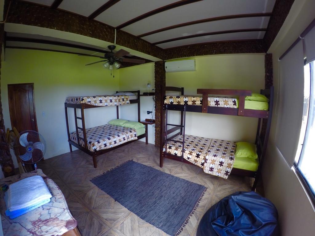 Casa Roja Hostel Montañita 外观 照片