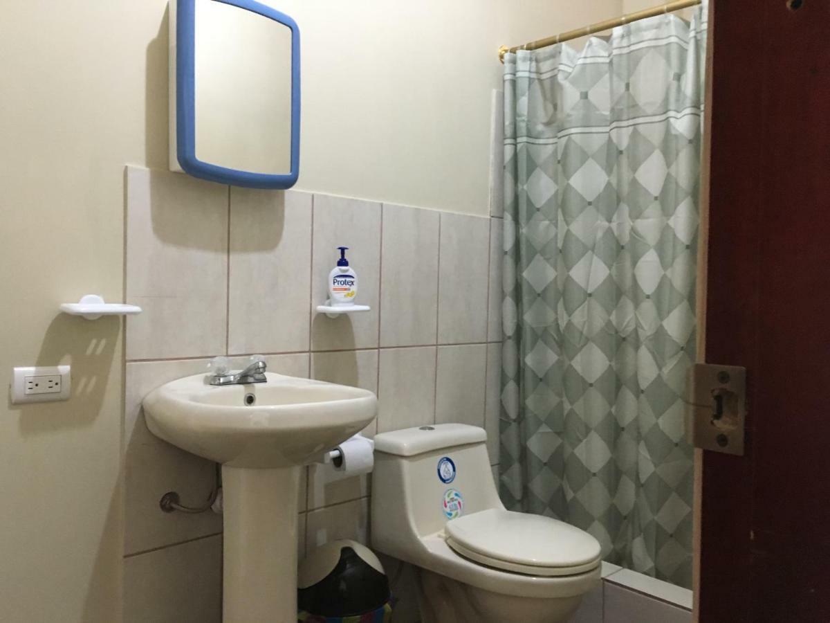 Casa Roja Hostel Montañita 外观 照片